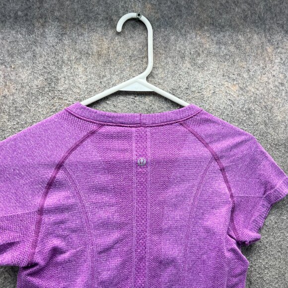 Lululemon Shirt Women 2 Purple Swiftly Tech Short Sleeve Seamless Lightweight - Picture 2 of 10